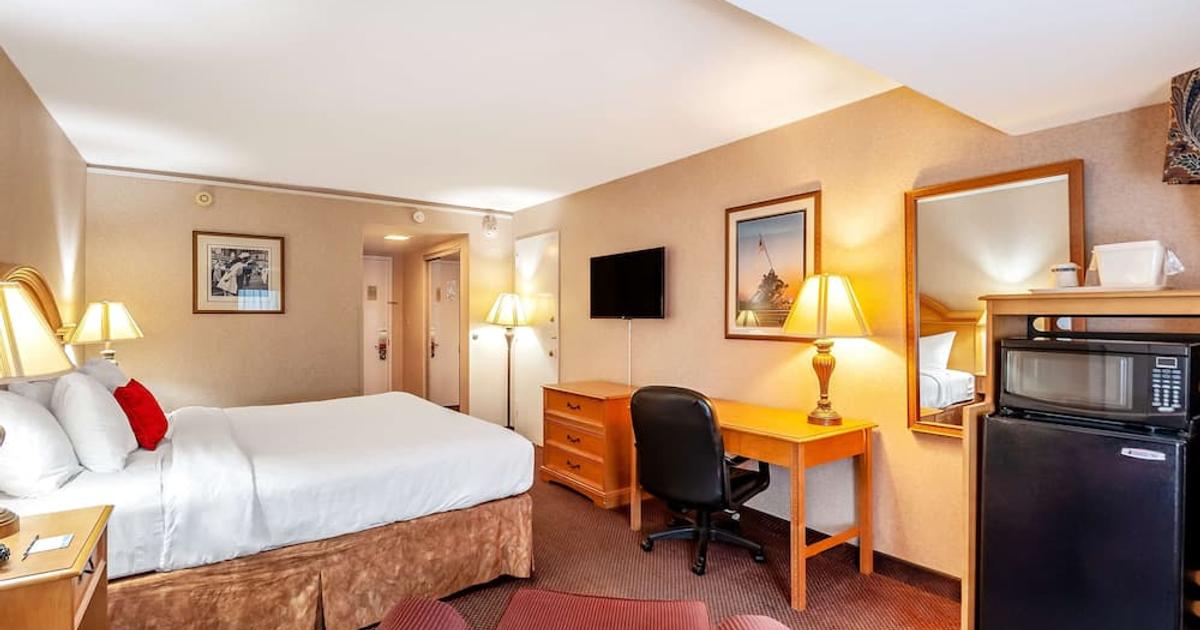 Red Hotel Rosslyn Iwo Jima $70. Arlington Deals & Reviews KAYAK