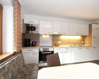 Sonnblick by Interhome - Uderns - Keuken