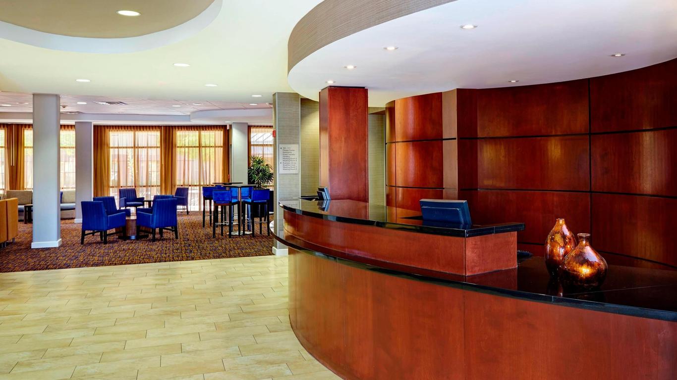 Courtyard by Marriott Phoenix North/Happy Valley