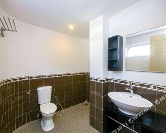 Super OYO 976 Dragon Inn - Miri - Building