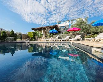 Luton Apartment Zadar Kozino Heating Pool & Jacuzzi - Zadar - Pool