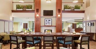 Hampton Inn & Suites Providence-Warwick Airport - Warwick - Restaurante