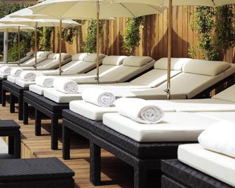 Grand Hôtel Roi René Aix-en-Provence Centre -MGallery Collection - אקס אה פרובאנס - בריכה