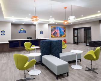 Days Inn & Suites by Wyndham Houston NW Cypress - Houston - Lounge