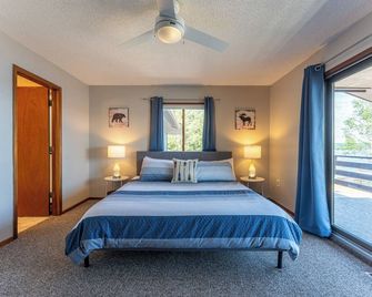 Sandy Point Resort's Incredible Family Retreat - Ely - Bedroom