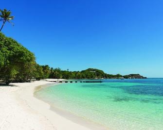 Kingstown 1 Bedroom Right In Town! Walking Distance To Everythng Vincy! - Kingstown - Beach