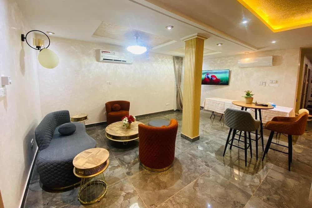 Résidence Hôtelière Kawerou - ואגאדוגו - דלפק קבלה