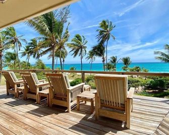 Owl's Roost 3 Bedroom Home - Governor’s Harbour - Патіо