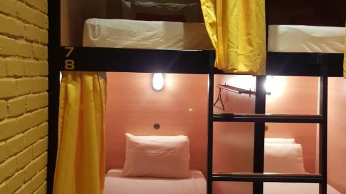Skypod Hostel