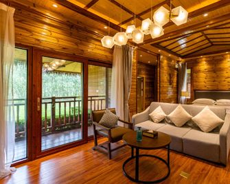 Taiping Lake Forest Chalet Hotel - Yuxi - Habitación