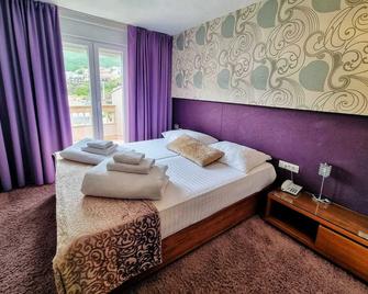 Hotel Gala Split - Podstrana - Bedroom