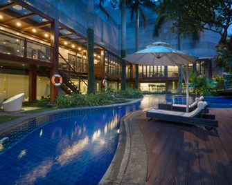 Fraser Suites Hanoi - האנוי - בריכה