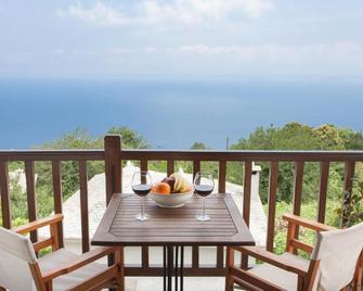 Tampakeika - Family Apartments - Mouresi - Balkón