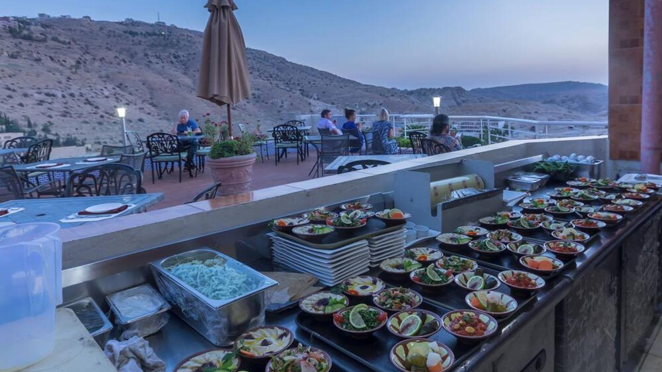 Petra Moon Hotel