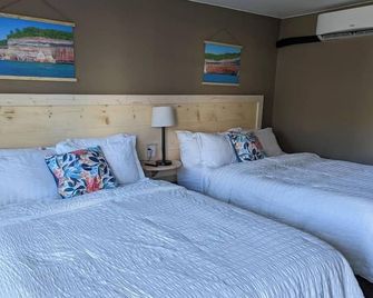 The Greenland Motel - Room No.1 - Munising
