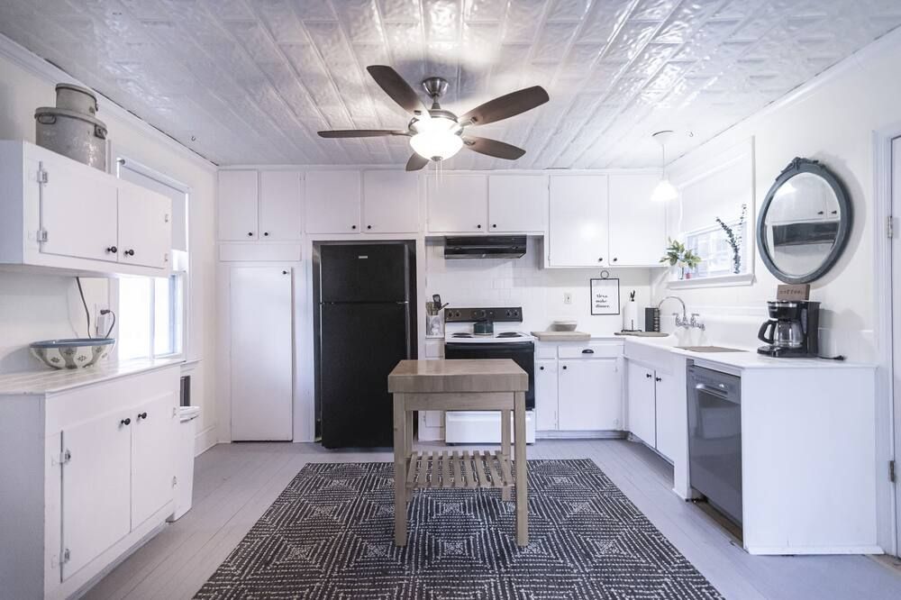 Riley House - Harpers Ferry - Kitchen