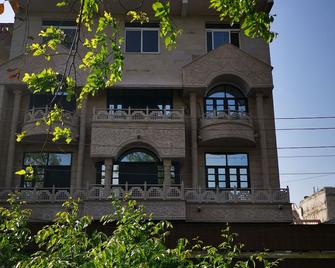 Hotel Pk Residency - Noida - Building