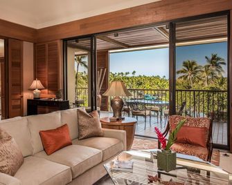 Exquisite Luxury: Oceanview Penthouse Villa - Puako - Salon