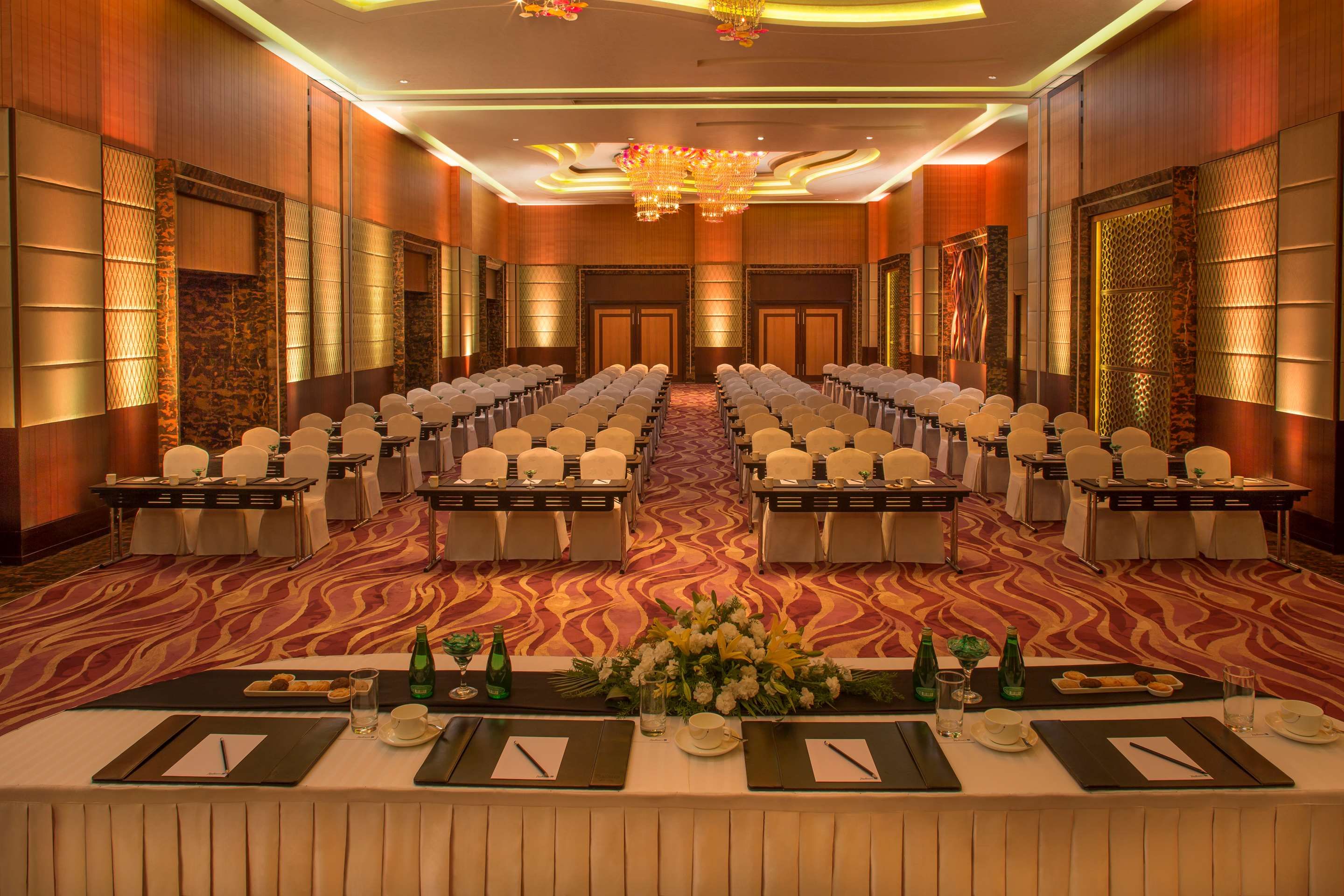Radisson Blu Hotel Indore - אינדור - חדר ישיבות