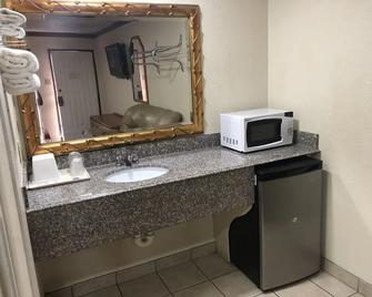 Golden Inn Dallas by Hotel O - Balch Springs