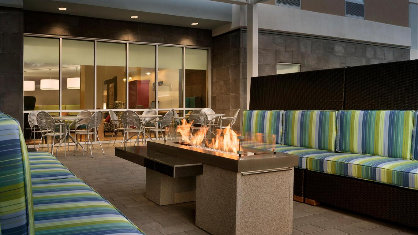 Home2 Suites By Hilton Roseville Minneapolis