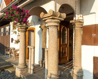 Penzion U Zámeckého Parku - Žihobce