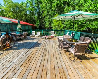 Alpine Crest Resort - Helen - Patio