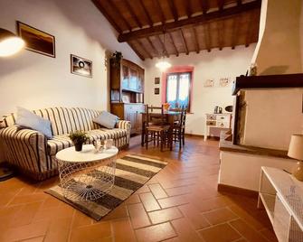 Casina del Fabbro - Montescudaio - Sala de estar