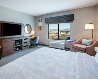 Hampton Inn & Suites by Hilton La Grande - La Grande - Habitación
