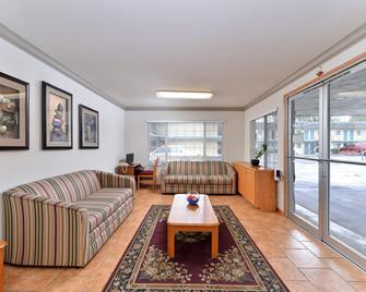 Americas Best Value Inn - Ukiah - Ukiah - Olohuone