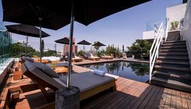 戴姆特利亞酒店 - 瓜達拉哈拉 - 瓜達拉哈拉 - 游泳池