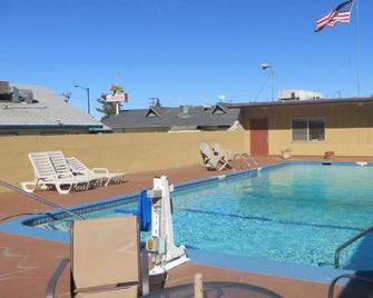 Hotel Salina - Beaumont - Piscina