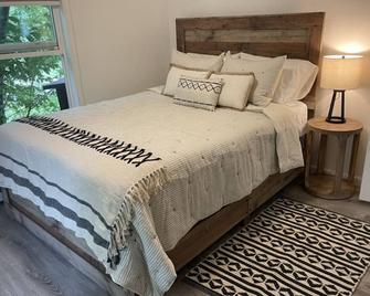 The Raven Lodge in Abbott Loop - Anchorage - Habitación