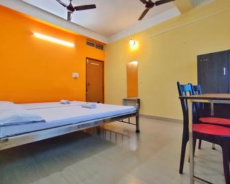 Quadruple Room At Ushashee Amidst Nature Siliguri - Siliguri - Bedroom