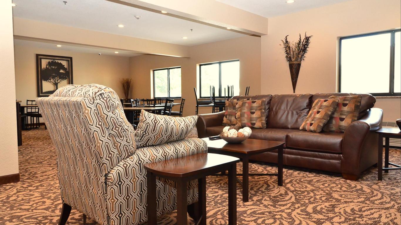 Boulders Inn & Suites Clarion