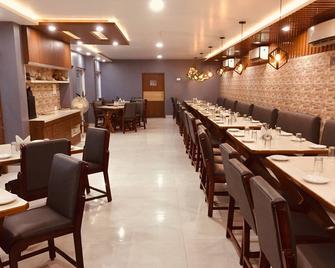 Hotel Satkar - Katihar - Restaurante