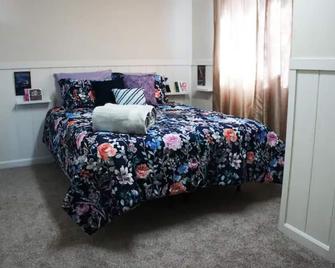 Private Cozy Alaskan Hideaway- 5 mins from lakes - Anchorage - Habitación