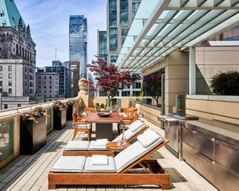 Rosewood Hotel Georgia - ונקובר - מרפסת