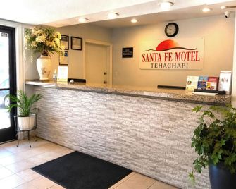 Santa Fe Motel Tehachapi by Hotel O - Tehachapi - Рецепція