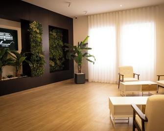Monumental Luxury Rooms - Caserta - Sala de estar