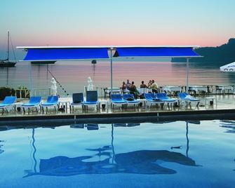 拉拉酒店 - 安塔利亞 - 安塔利亞 - 游泳池