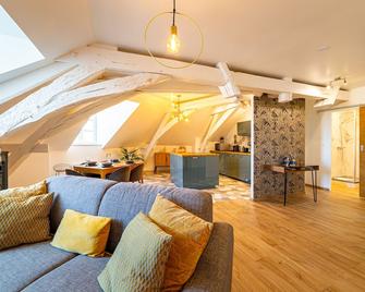 Happy Cocoon - Immersion au centre historique - Blois - Wohnzimmer