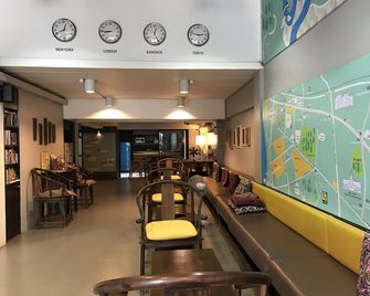 S1 Hostel - Bangkok - Lobby