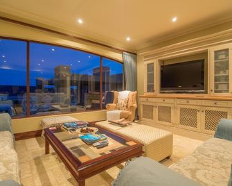 Villa Paradisa Guest House - קניסנה - סלון