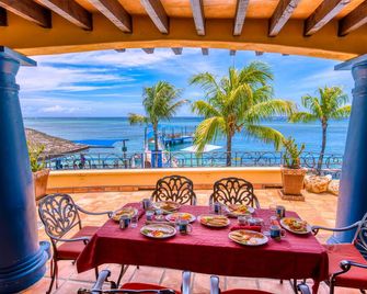 Caribe Tesoro - Coxen Hole - Varanda