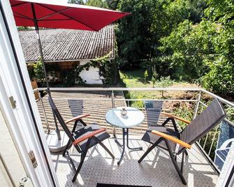 Ferienwohnungen Haus Petra - Wohnung Nr.3 - Gleiszellen Gleishorbach - Balkon