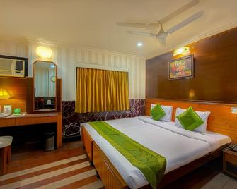 Treebo Green View - Kolkata - Bedroom