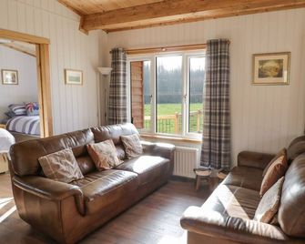 Top Style Orchard - Worcester - Living room