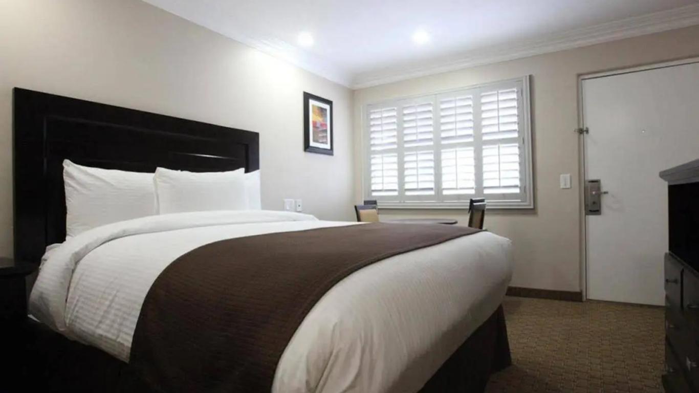 Raincross Hotel Riverside