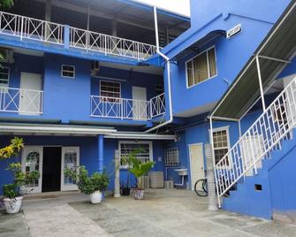 Queen room at Bellissimo - Scarborough - Gebouw